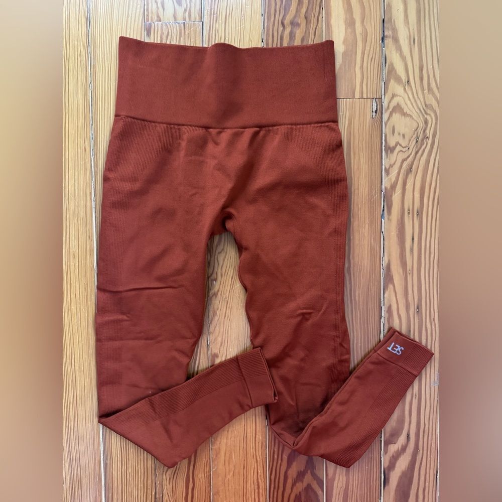 SET Active Leggings